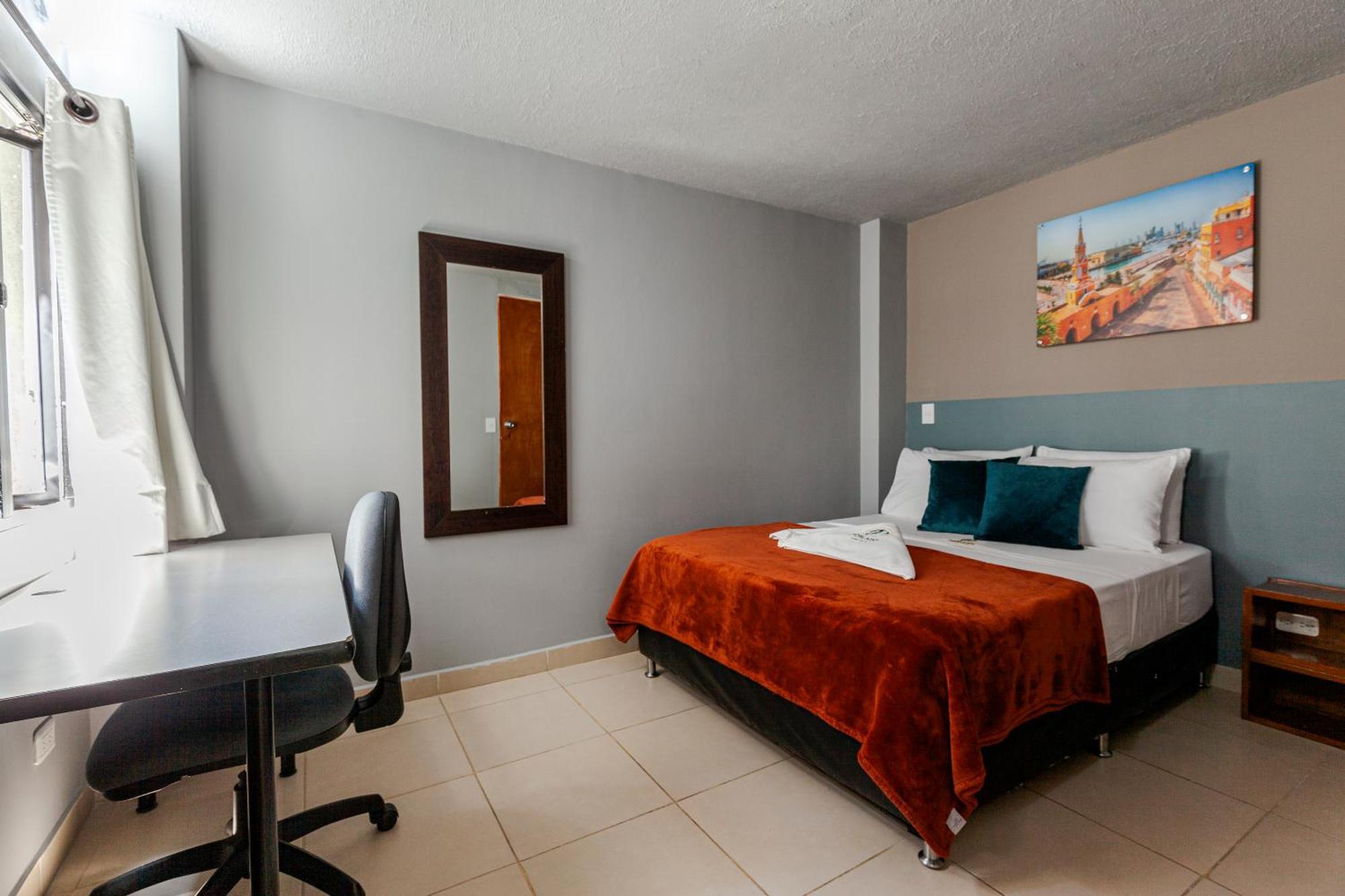 Poblado Guest House Меделин Екстериор снимка