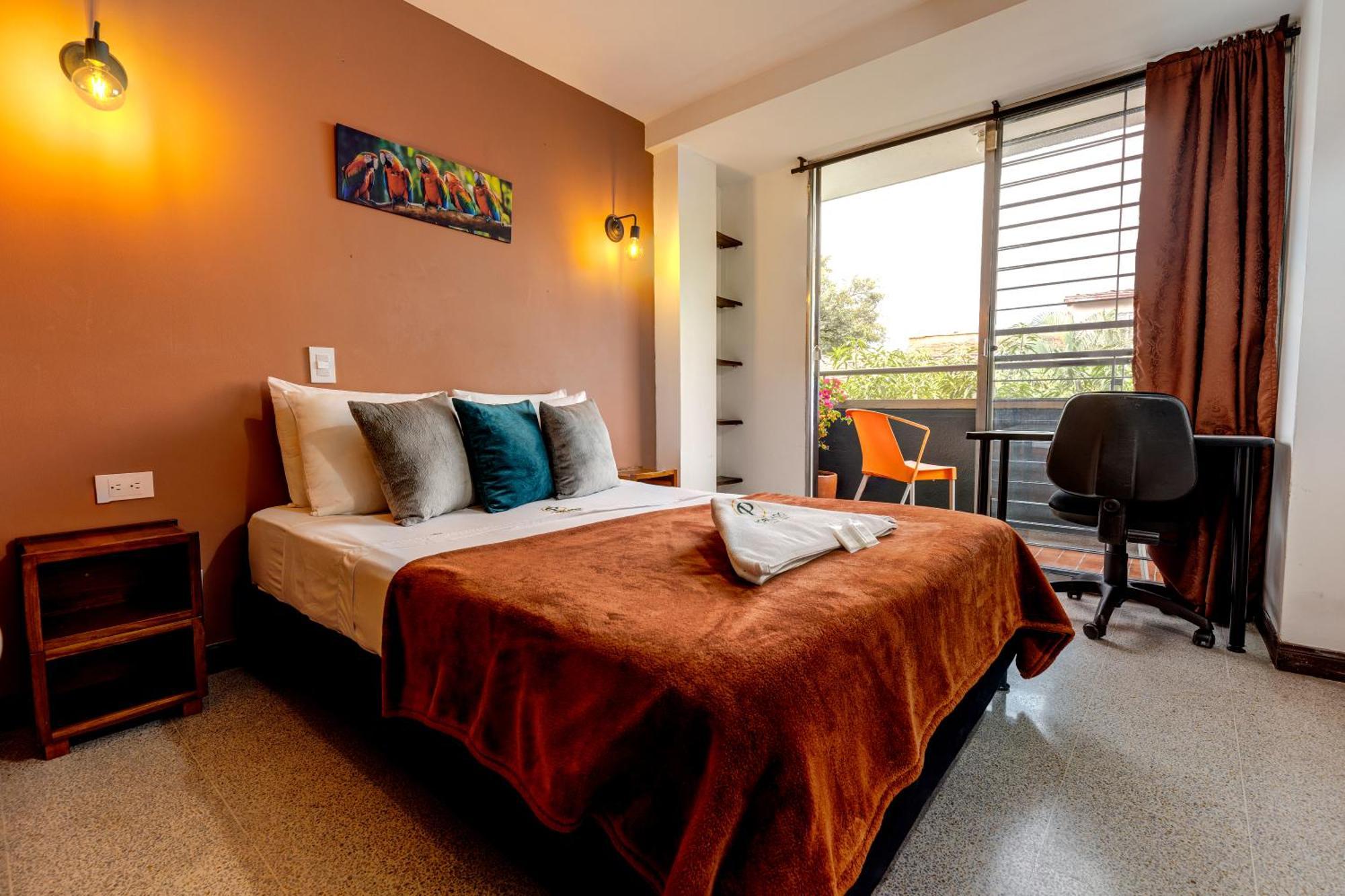 Poblado Guest House Меделин Екстериор снимка