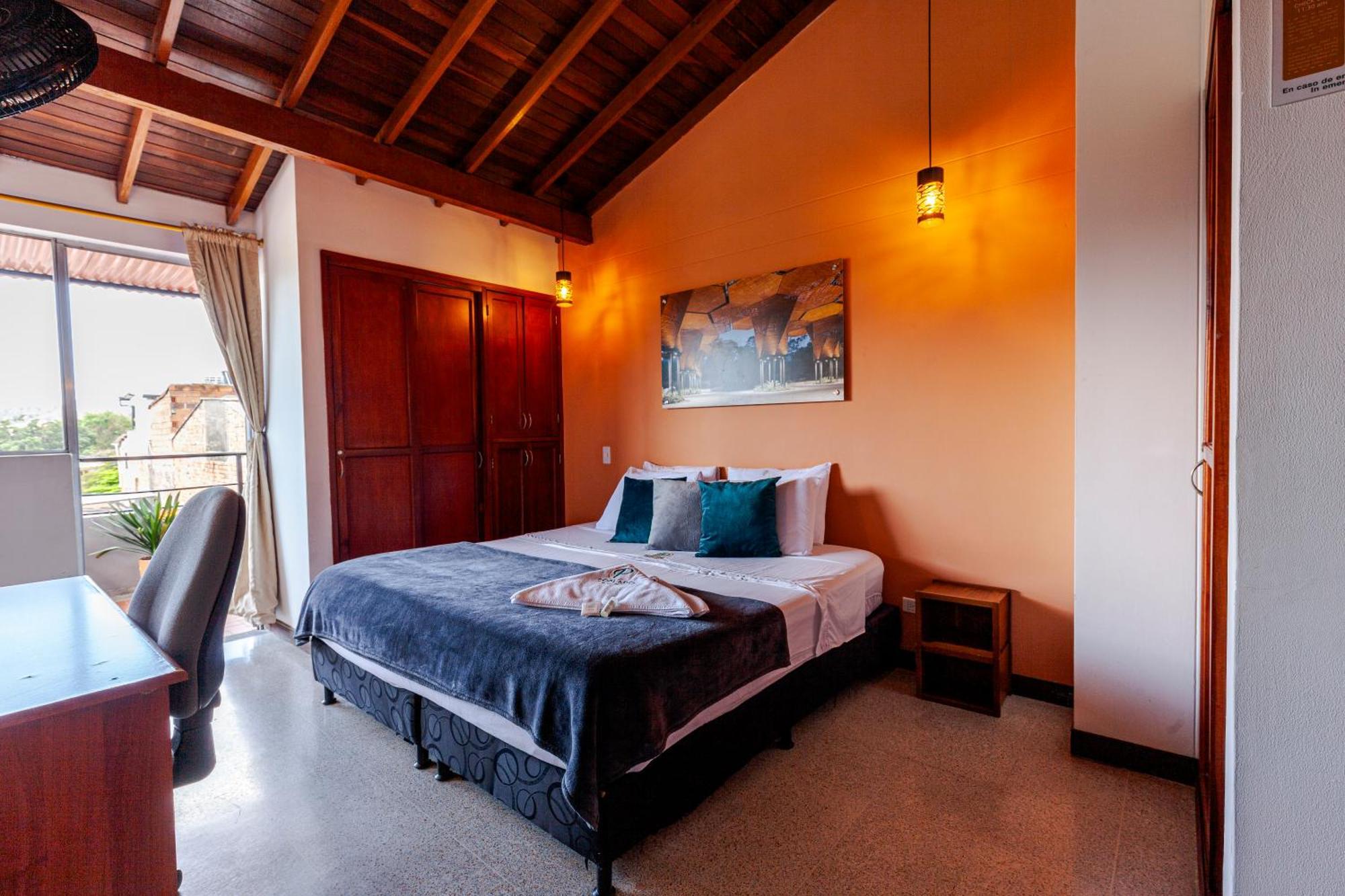 Poblado Guest House Меделин Стая снимка